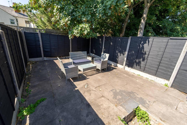 Others 4, Ensuite Style Studio in Selly Oak, Birmingham