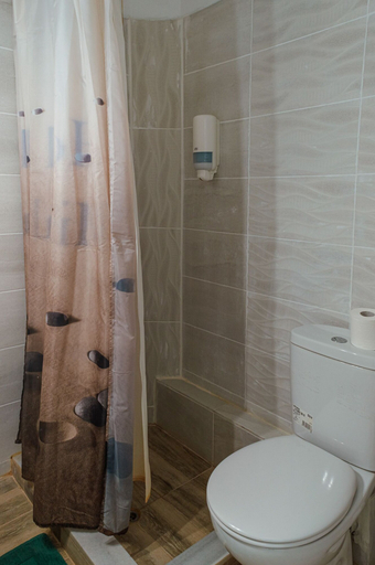 Bathroom 5, Mistral Apartments Aegina, Attica