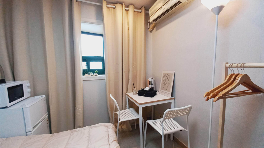 Bedroom 14