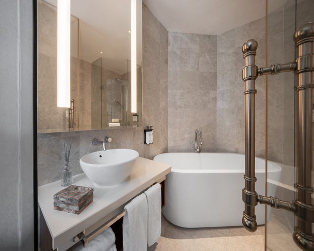 Bathroom 7