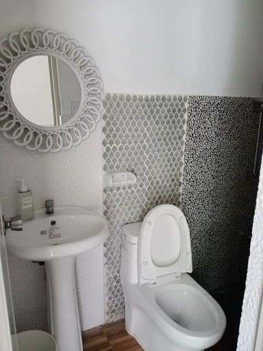 Bathroom 3, Mancion Bakasyunan Resort San Pablo, San Pablo City