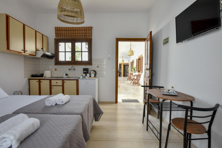 Bedroom 5, Eva Studios 7 in Agia Pelagia, Crete
