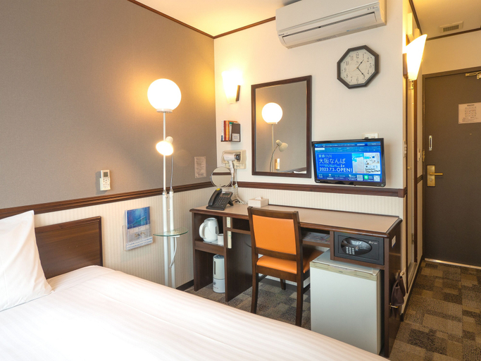 Bedroom 3, Toyoko Inn Osaka Umeda Nakatsu No.2, Osaka