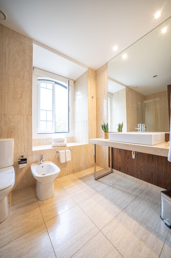 Bathroom 5