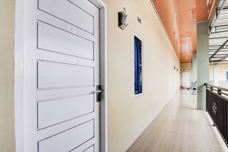 Others 4, OYO 93087 Wisma Apel Syariah, Pekanbaru