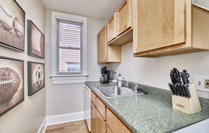 Dining Room 10