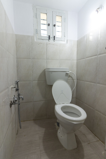 Bathroom 5, JnJ Homestay, Chikmagalur