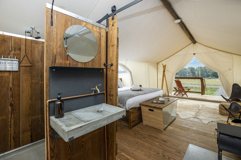 Bathroom, Under Canvas North Yellowstone, Park