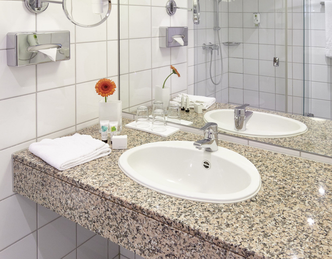 Bathroom 4, Parkhotel Weiskirchen, Merzig-Wadern