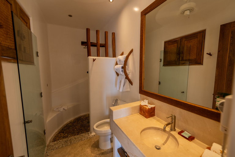 Bathroom, Pacífica Grand Zihuatanejo, José Azueta