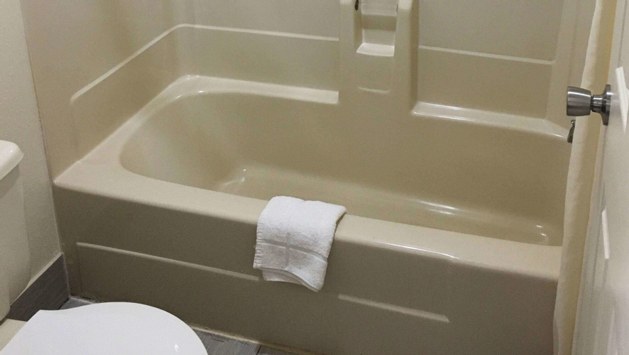 Bathroom 11