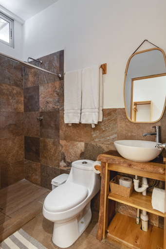 Bathroom 4, Hotel Michanti, Chiltiupán