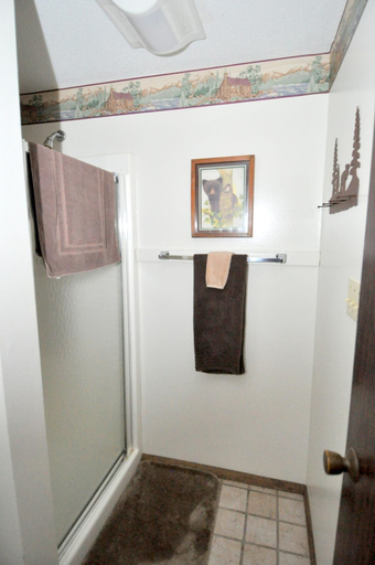 Bathroom 3, Country Comfort -country Escape!, Berkeley