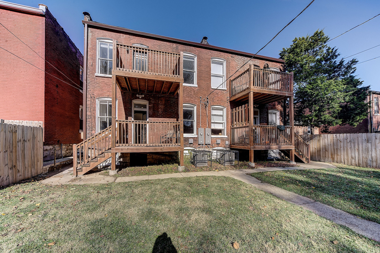 Exterior & Views 2, Designer Home in Shaw Right Side - JZ Vacation Rentals, Saint Louis