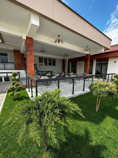 Exterior & Views, Hotel YVY, Sebes