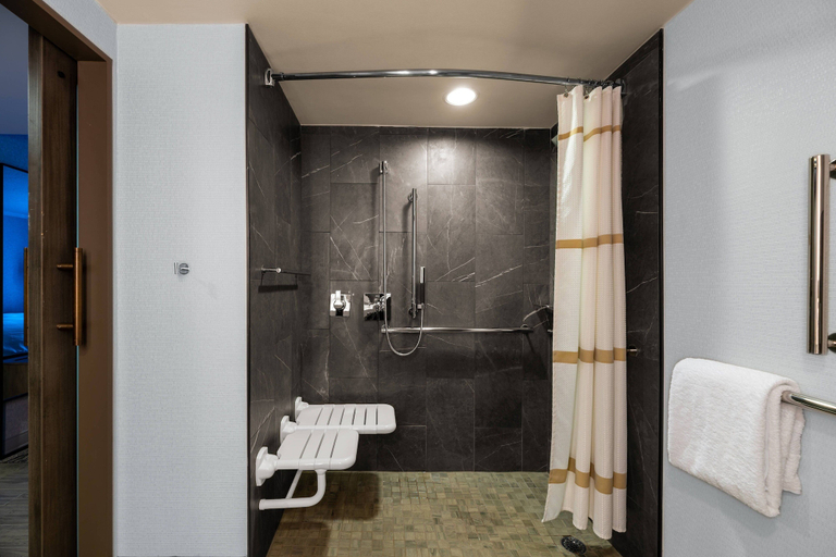 Bathroom 3, Courtyard by Marriott Chicago at Medical District/UIC, Cook