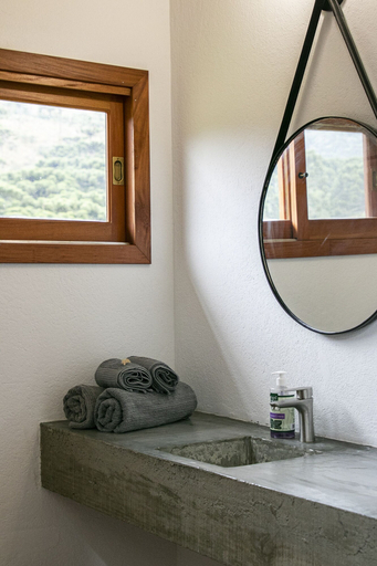 Bathroom 3, Vale Mandaçaia, Urubici