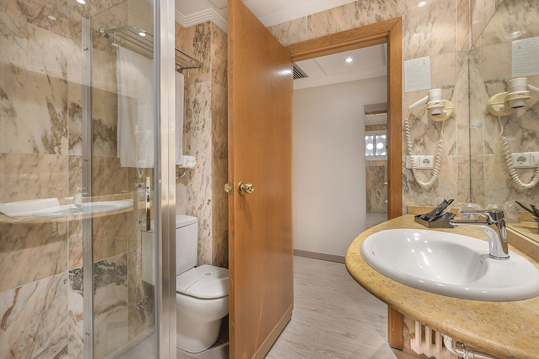 Bathroom 4, Poseidon Resort, Alicante