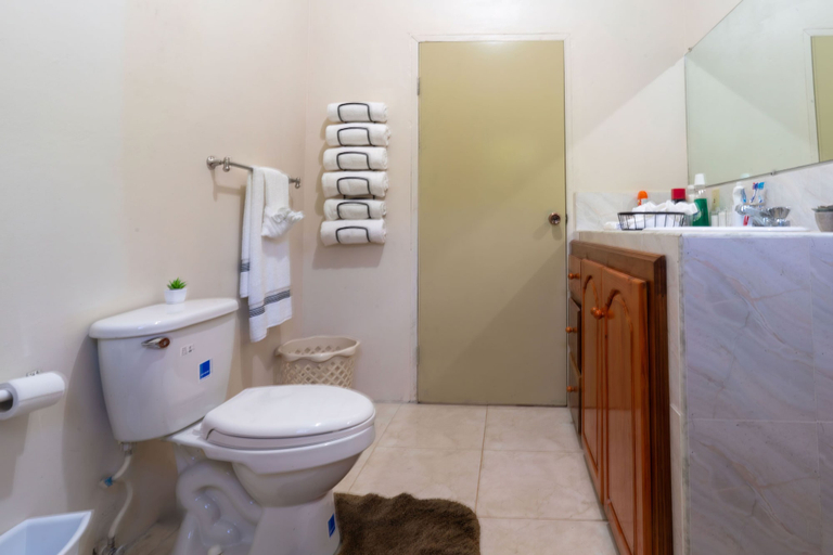 Bathroom 3, Eleven30 Luxury Apartments