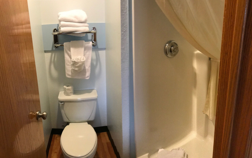 Bathroom 4, Rocker Inn, Silver Bow