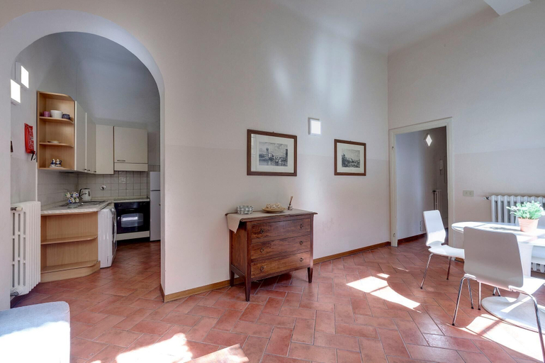 Others 2, Neri 23 in Firenze With 3 Bedrooms and 2 Bathrooms, Florence