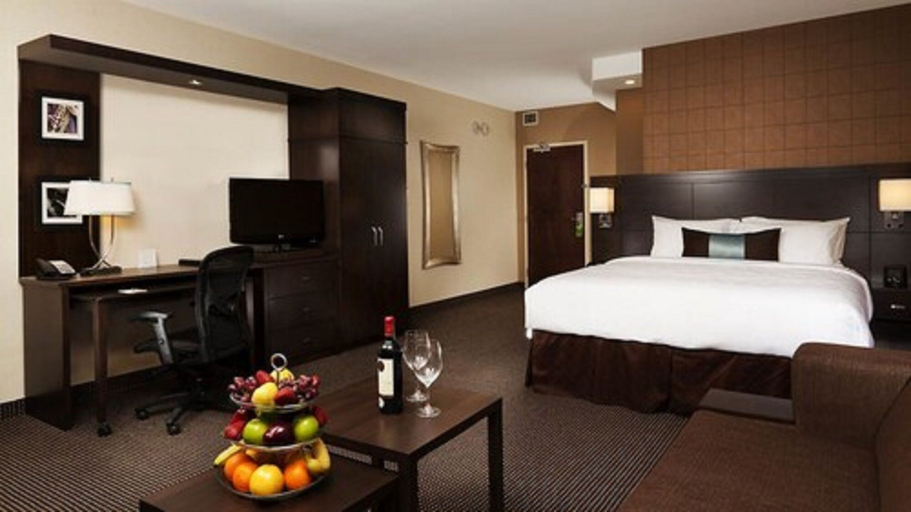 Bedroom 3, Courtyard by Marriott Montreal Downtown, Montréal