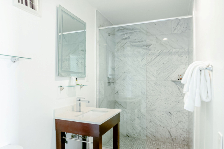Bathroom 4, Capri Laguna on the Beach, Orange