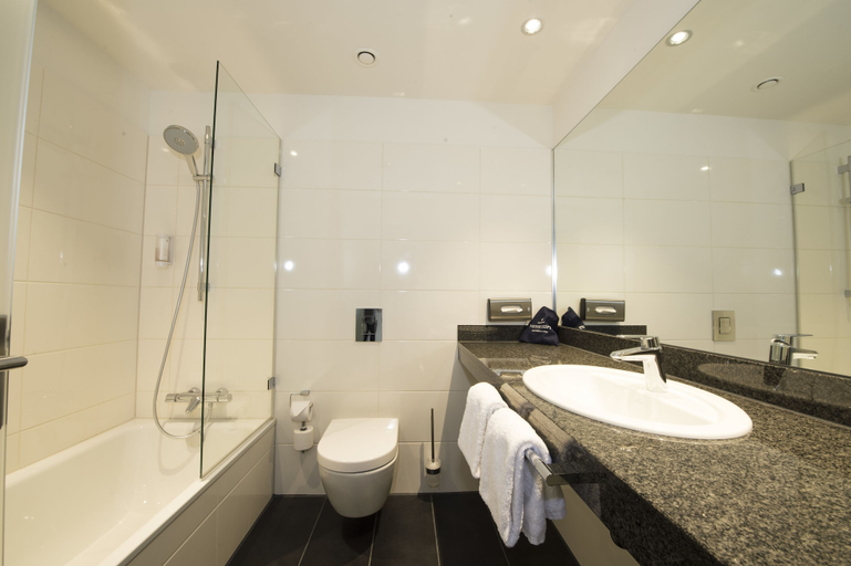 Bathroom 5, carathotel Düsseldorf City, Düsseldorf
