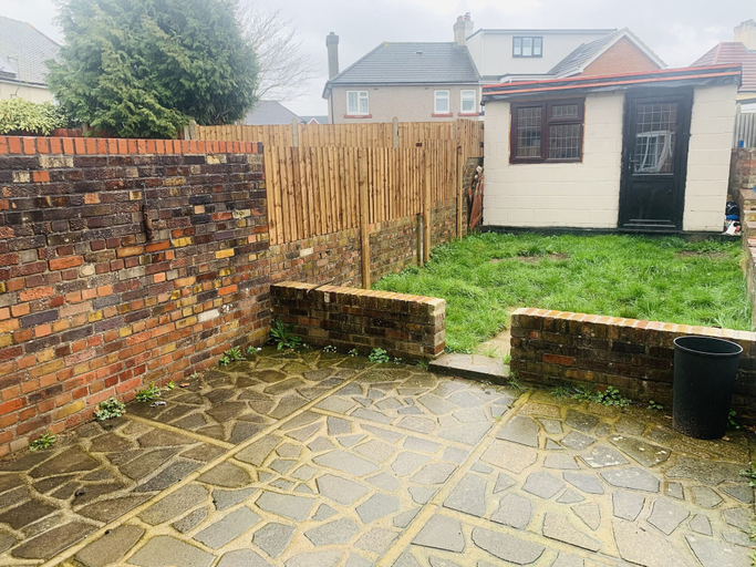 Exterior & Views, Impeccable 3 bed House in Brentwood, Essex