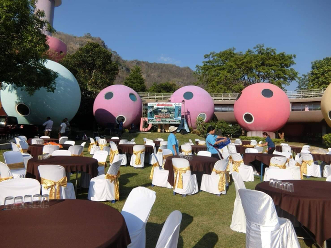 Food & Drinks 5, DNA Super Ozone Resort KhaoYai, Pak Chong
