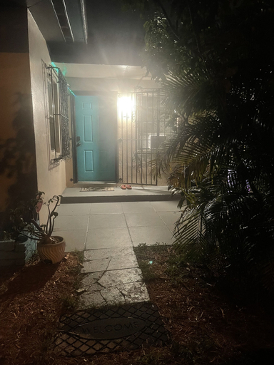 Exterior & Views 2, Miami Vibes Hostel-Like Shared Room, Miami-Dade