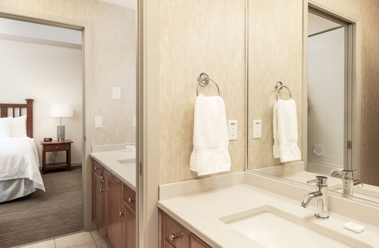 Bathroom 5, Manteo at Eldorado Resort, Central Okanagan