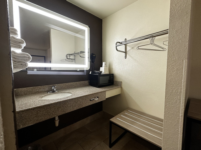 Bathroom 8
