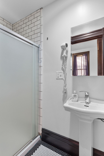 Bathroom 4, Charming Studio on Cherokee Street - JZ Vacation Rentals, Saint Louis