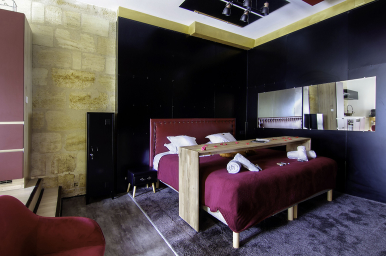 Bedroom 2, 26 Rue du Grand Maurian, Gironde
