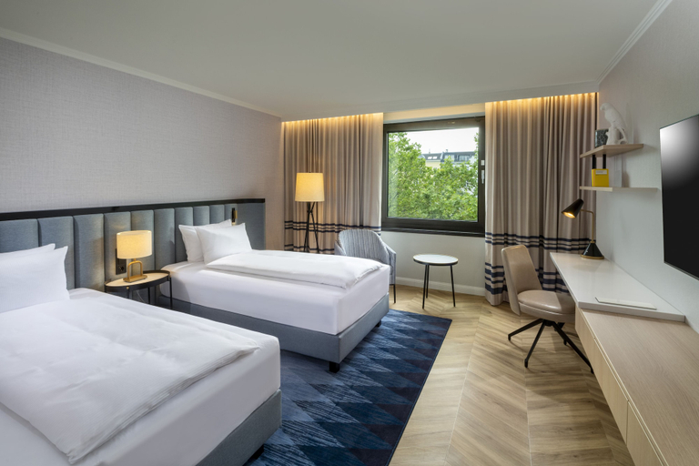 Bedroom 3, DoubleTree by Hilton Berlin Ku'damm, Berlin