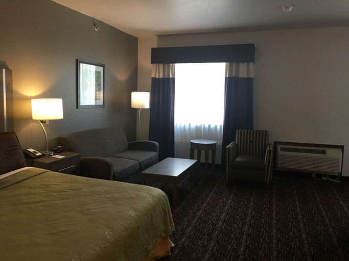 Bedroom 2, SureStay Plus Hotel by Best Western Edmond, Oklahoma