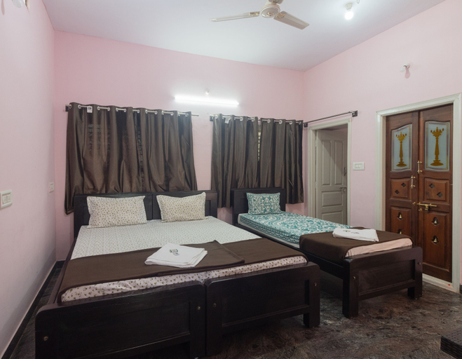 Bedroom 2, JnJ Homestay, Chikmagalur