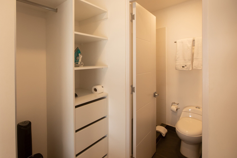 Bathroom 3, Modern Lofts in Grau Building by Wynwood-House, Lima