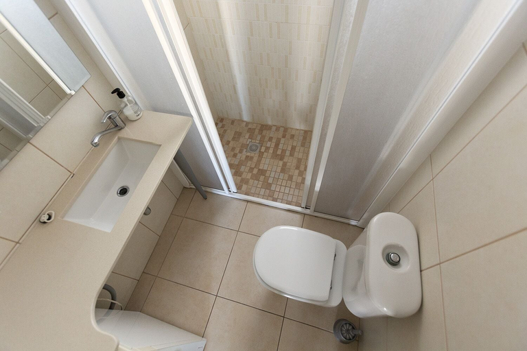 Bathroom 3, Apartamentos Maurici Park, Girona