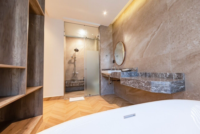 Bathroom 8
