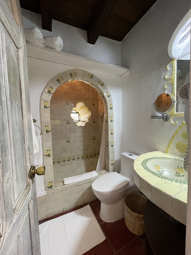 Bathroom 4, Villa Santa Monica, Allende