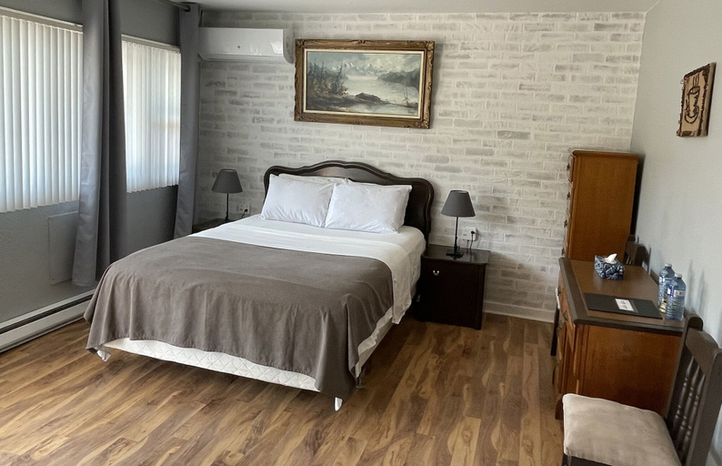 Bedroom 2, Restwell Motel Moncton, Westmorland