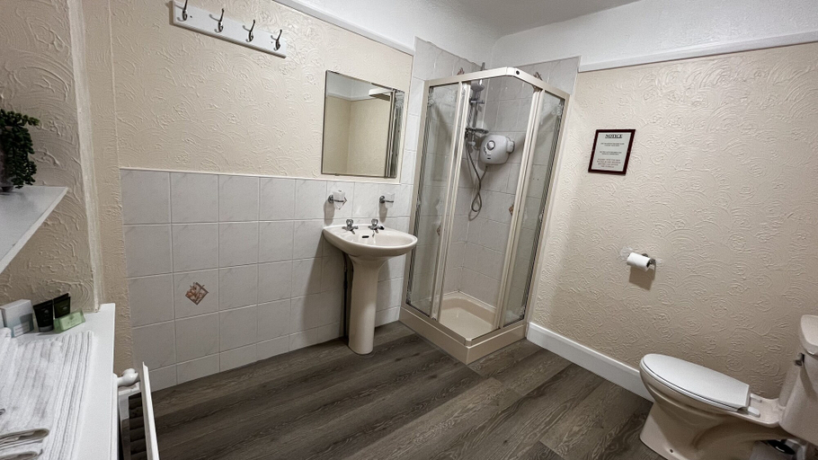 Bathroom 4, Orient B&B, Gwynedd