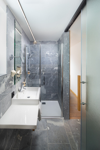 Bathroom 4, Goldener Adler, Landeck