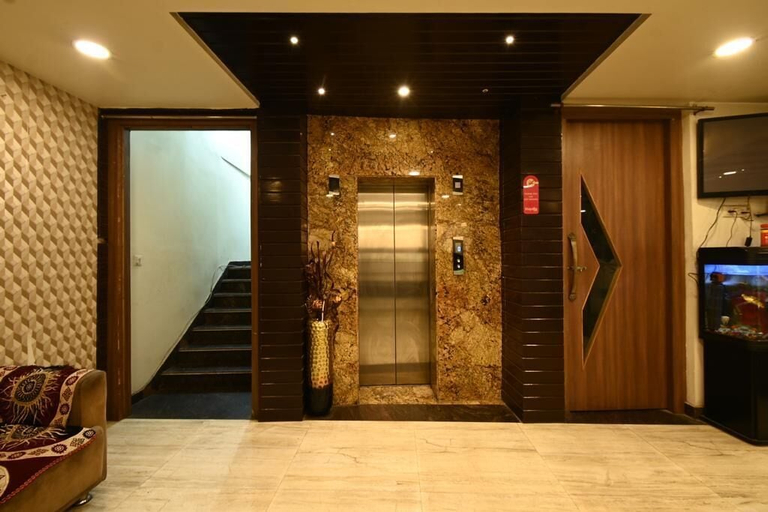 Others 4, Hotel I.P. Palace, Lucknow