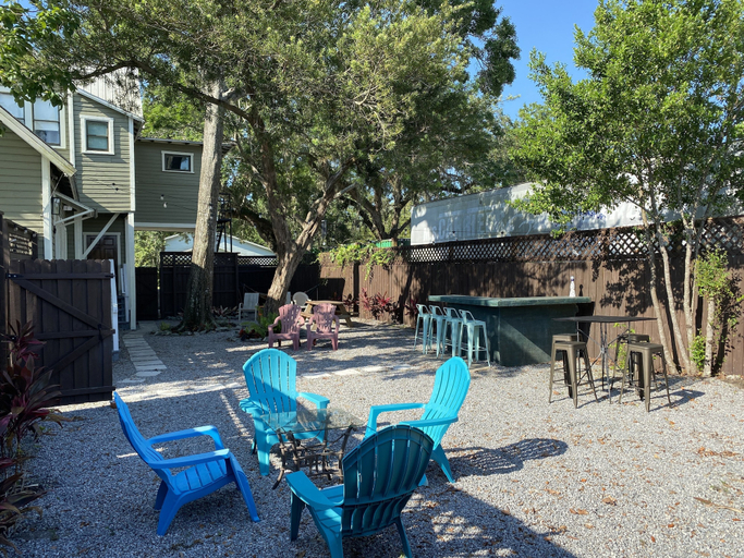 Others 4, The Jazz Loft, Seminole