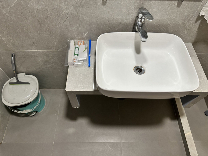 Bathroom 4, Hotel Pinaka Inn, Lucknow