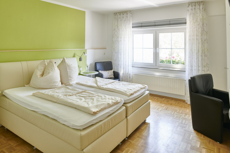 Bedroom 2, Hotel Schwanenhof, Heinsberg