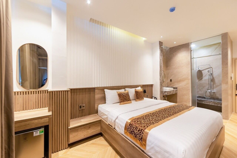 Bedroom 3, My My Hotel 2, District 10